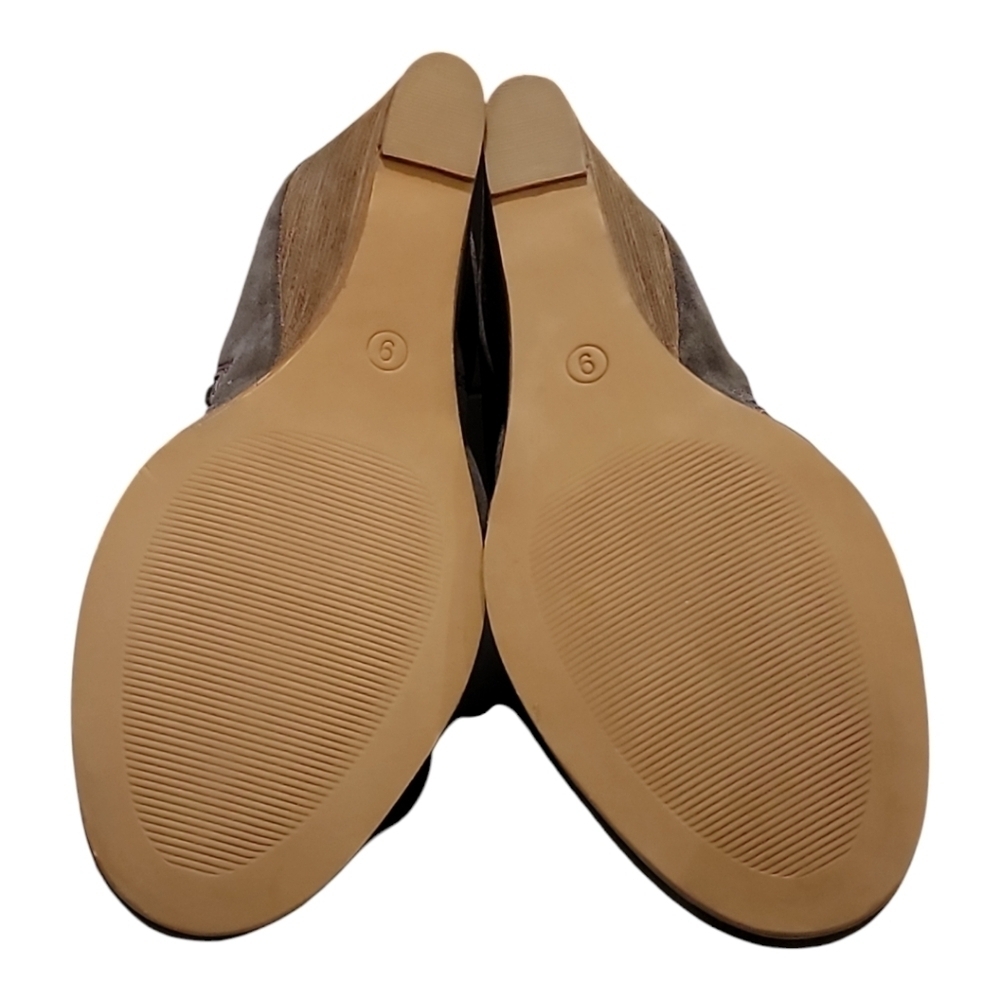 NEW DIBA Bailey Suede Bootie Size 9 - Picture 4 of 5
